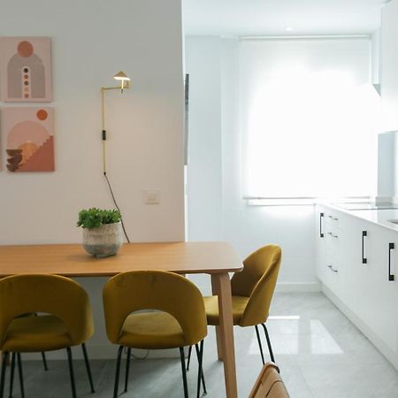 Lujoso Apartamento Con Piscina Compartida 3 Seville Luaran gambar