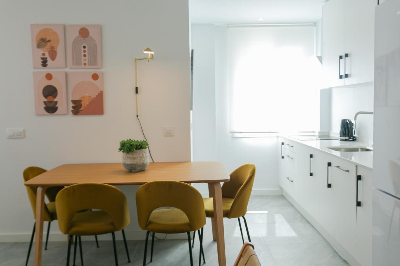 Lujoso Apartamento Con Piscina Compartida 3 Seville Luaran gambar